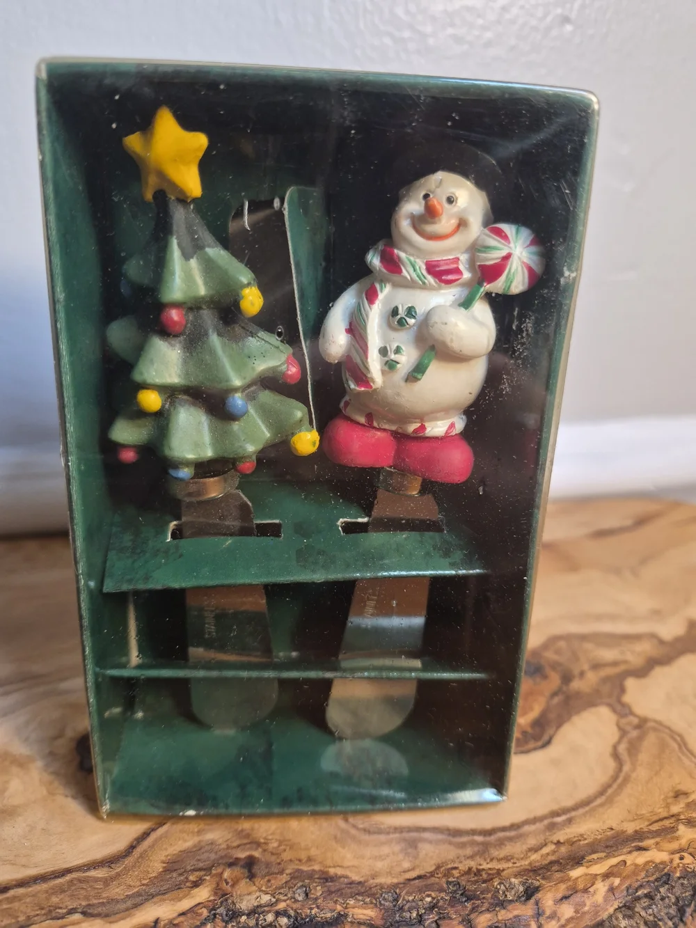 Festive Green Snowman‎ & Tree Spreader Srt - Holiday Table Accent